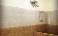 Toilet Kamar 2 Kintamani Guest House