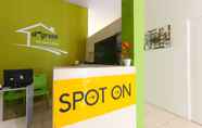 Lobi 6 SPOT ON 2332 D'green Homestay