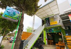 Exterior 2 SPOT ON 2332 D'green Homestay