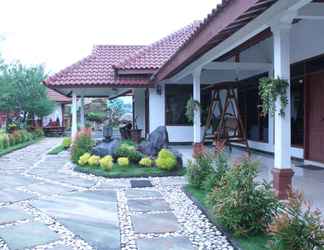 Bên ngoài 2 Marry Ind Guest House Gunung Kawi Malang