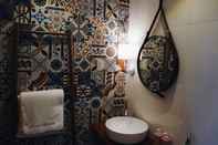 In-room Bathroom Hotel De Condor Con Dao