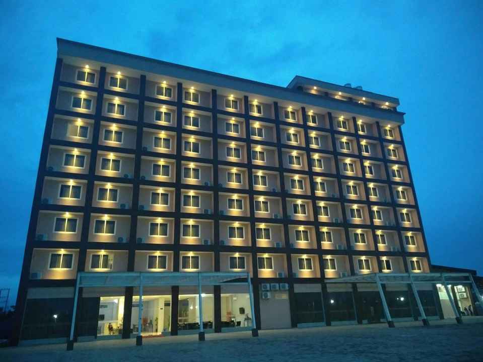 Room rate Makmur Hotel and Convention Center, Tanjung Redeb from 1005