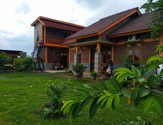 Lobby 2 Alya Homestay Jogja