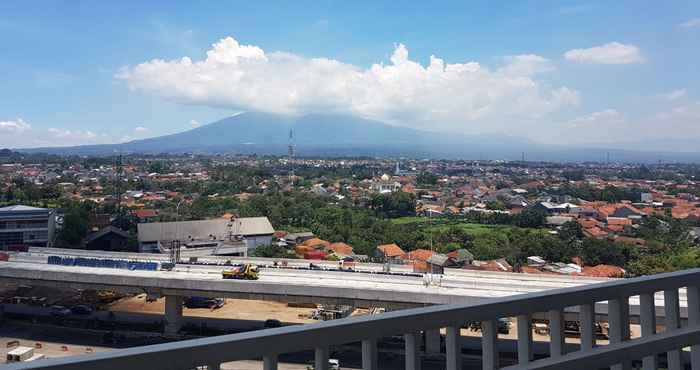 Nearby View and Attractions Bukarooms Apartement Bogor Valley