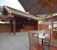 Bar, Kafe, dan Lounge 3 Onsen @ Moncham