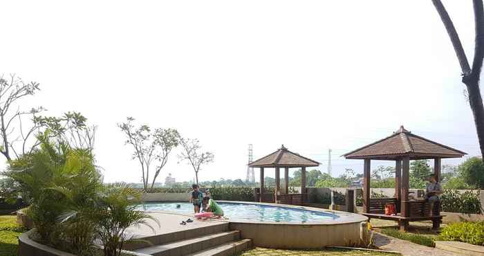 Swimming Pool Bukarooms at Apartement Bogor Valley Single Studio 