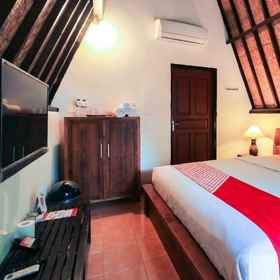 OYO 997 Ocean 2 Bungalows 1, Hotel Pandan Resto & Bar