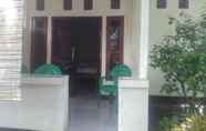 Lobby 5 Pedek Homestay