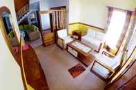 Lobby 4 Bedroom Premium Homestay at Palagan 3 by WeStay (WPL3)