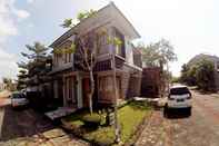 Exterior 4 Bedroom Premium Homestay at Palagan 3 by WeStay (WPL3)