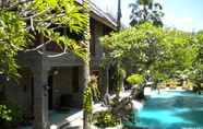 Swimming Pool 6 Taman Suci Suite & Villa