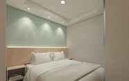 Bedroom 6 Eightin Hotel Sudirman Jakarta