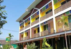 Exterior 3 Faikham Hostel