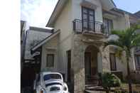 Exterior 3 Bedroom at The Residence B9 Jogja