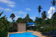 สระว่ายน้ำ Nittayavadee Panset Resort