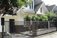 Exterior 3 Bedroom at Roemah A9 Jogja