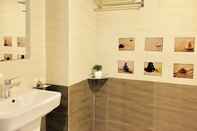 Toilet Kamar V-HOUSE 5 Serviced Apartment 