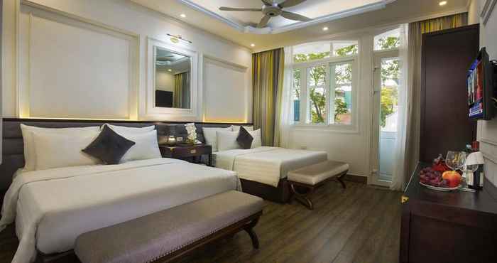 Kamar Tidur Golden Rooster Hotel and Spa