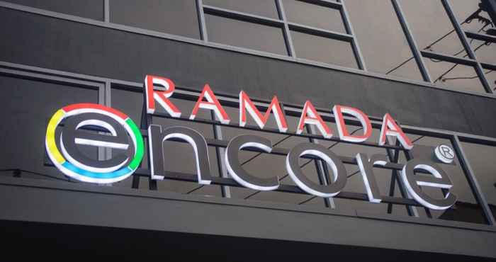 ภายนอกอาคาร Ramada Encore Makati