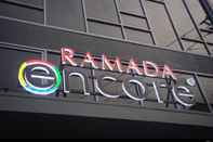 Bên ngoài Ramada Encore Makati