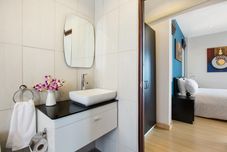 ห้องน้ำภายในห้อง The Moonrakers