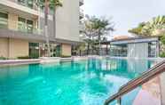 Kolam Renang 5 Double Trees Residence