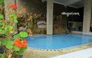 Kolam Renang 7 Villa Mawar Indah - 3 Bedroom