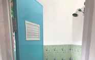 Toilet Kamar 3 Holil Kost