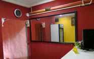 Lobi 4 OYO 89406 Lucky Budget Hotel