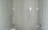 Toilet Kamar 6 Nur Residence Syariah