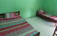 Kamar Tidur 4 Penginapan Damai