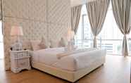 Kamar Tidur 5 Top Holiday Hotel