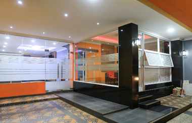 Lobby 2 Orange Syariah Pandeglang