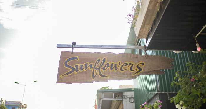 Bên ngoài Sunflower Phong Nha