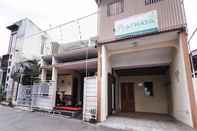 Bangunan OYO 3892 Athaya Guesthouse Syariah