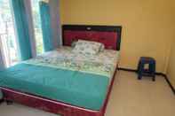 Bedroom Reo Family Homestay