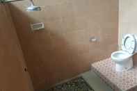 Toilet Kamar Mbalata Beach Cottages