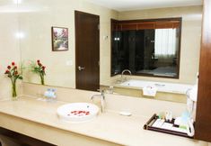 Phòng tắm bên trong 4 Aurora Hotel Plaza