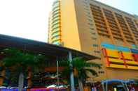 Bên ngoài Palm Seremban Hotel