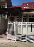 EXTERIOR_BUILDING Full House 3 Bedroom at deRollas Villa Batu