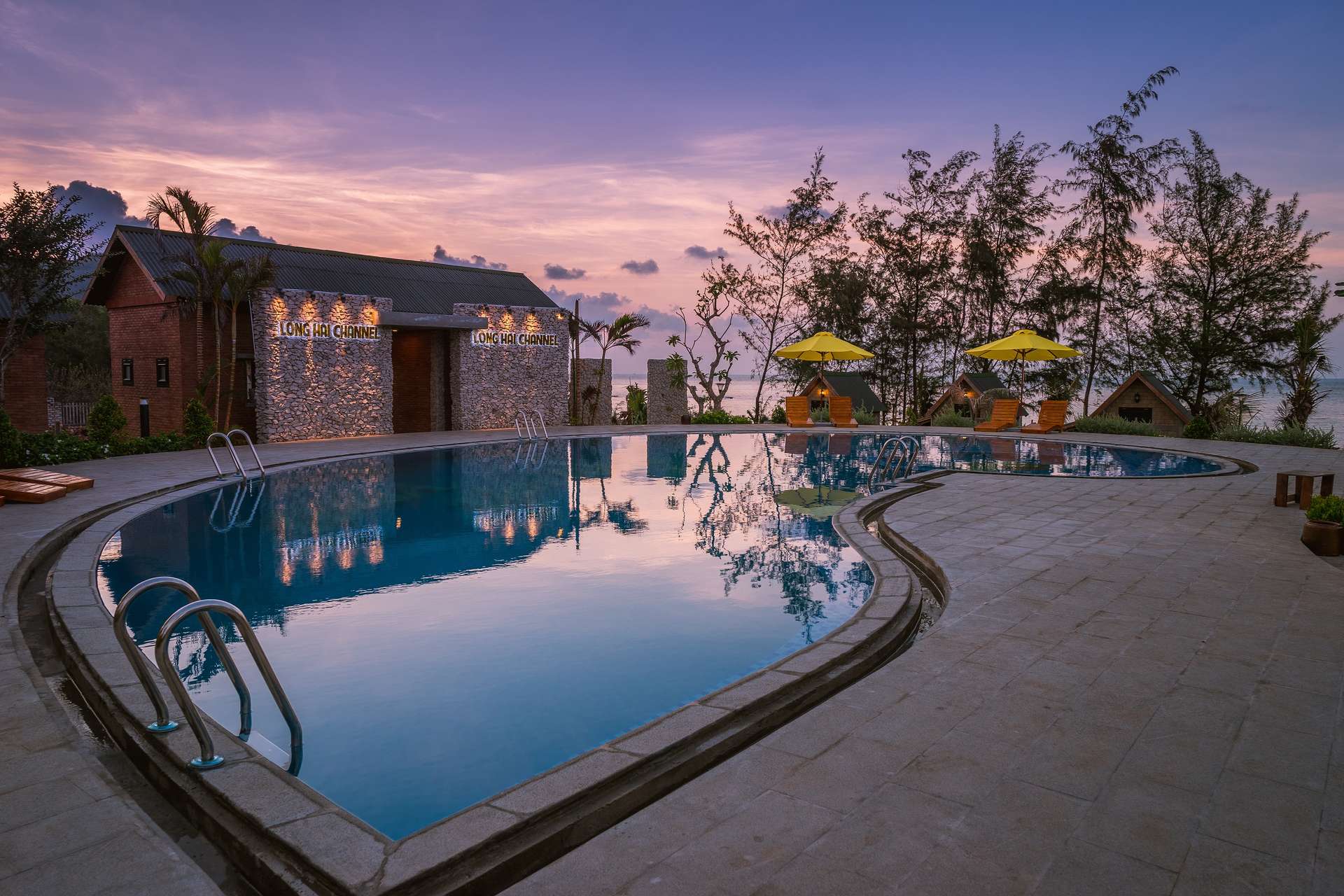 Longhai Channel Beach Resort - Resort 3 sao Vũng Tàu