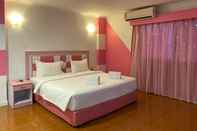 Bedroom The Wai Hotel Danok