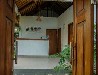 Lobby 2 Cozy Cottages Lombok