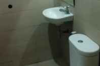 Toilet Kamar deKOST Madiun