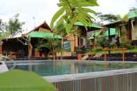 Kolam Renang Black Lava Hostel