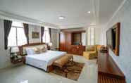 Kamar Tidur 4 Duc Long Gia Lai Hotels & Apartment