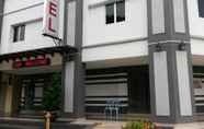 Luar Bangunan 2 Five Hotel