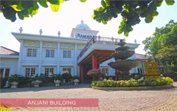 Luar Bangunan 4 Ramada Suites by Wyndham Solo