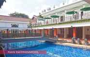 Swimming Pool 5 Ramada Suites by Wyndham Solo