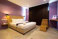 Kamar Tidur Behind The  Scene Hotel Club @Samui